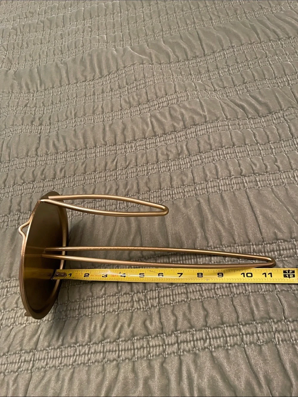 THRESHOLD Gold Tone Metal Countertop Paper Towel Holder LIKE NEW